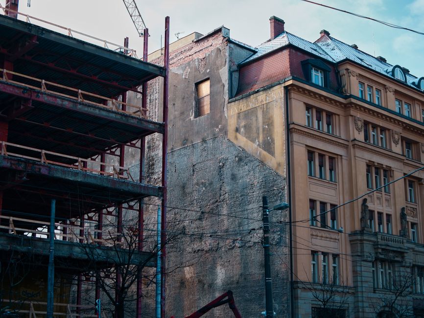 Gebäudedämmung & Fenstertausch: Mythen vs. Fakten aus der Praxis