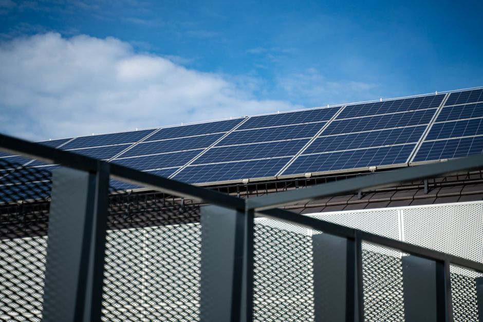 Sicherheit & DIN-Normen für Photovoltaik & Batteriespeicher